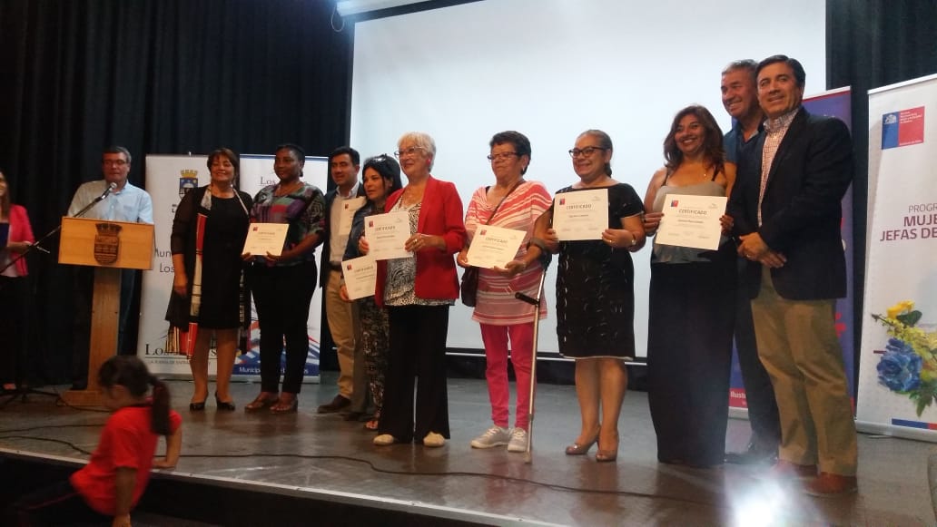 IST participa en clausura del programa jefas de hogar en Los Andes