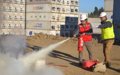 Taller de prevención de incendios y uso de extintores dirigido a líderes de emergencia de Agunsa y Report